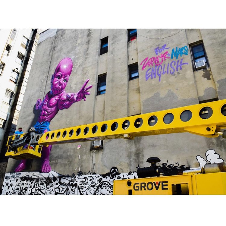 It's a wrap‼️ Ron @ronenglishart killed it in the blazing sun for @lomanartfest creating a HOT Pink Temper Tot:) Thanks Ron‼️ #ronenglish #thelisaprojectnyc #LoManArtFest #littleitalynyc #mural #muralart #NYC @team_popaganda PHOTO 📷 CREDIT: @thedrif / @reyrosajr A special thanks to our good pals @blakleyequipment & @cmunch523 :)