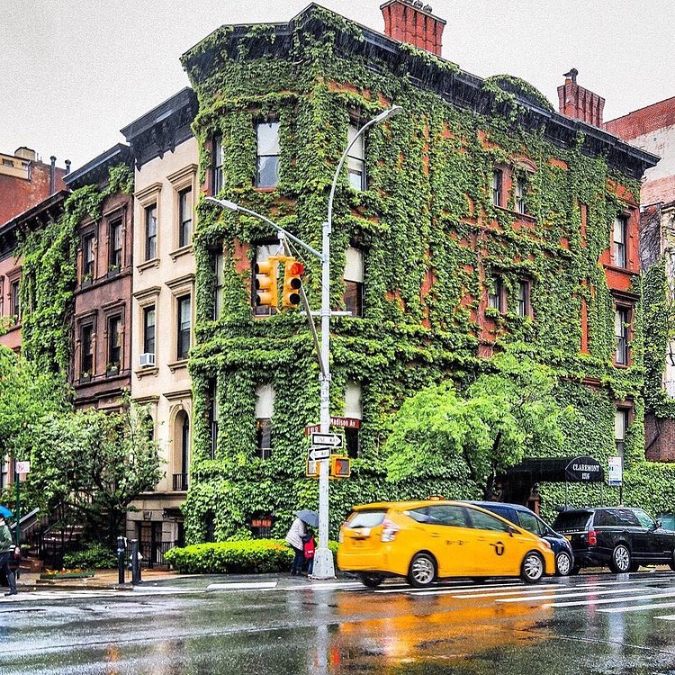 Madison Ave and 93rd St, Upper East Side, Manhattan.