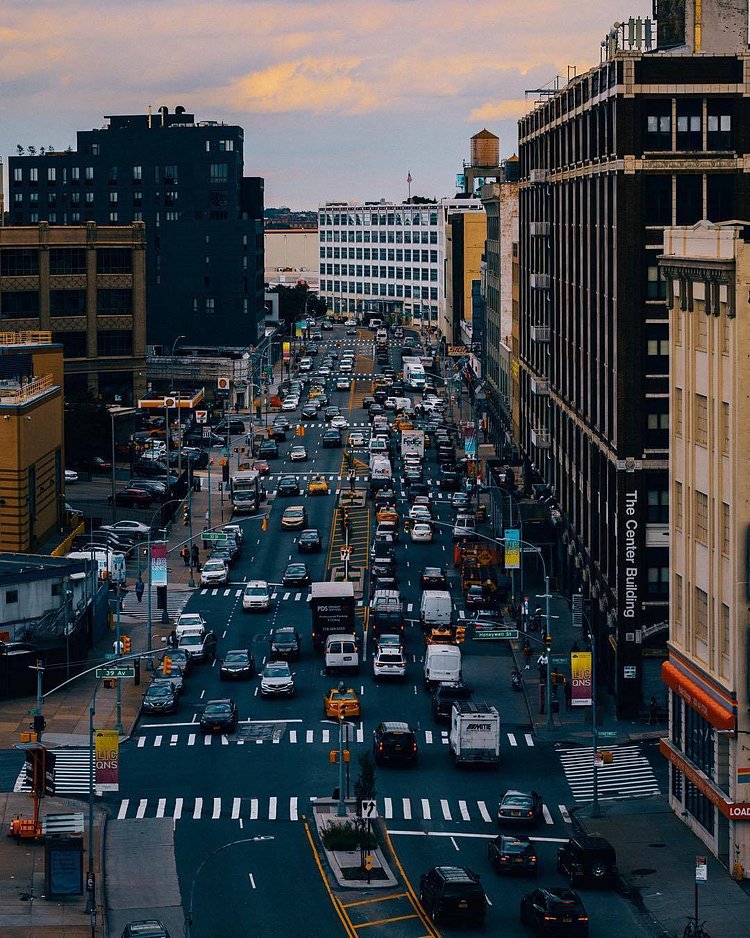 Northern Boulevard, Astoria, Queens, NYC. Photo via @visual_mob #viewingnyc #nyc #newyork #newyorkcity #queens
