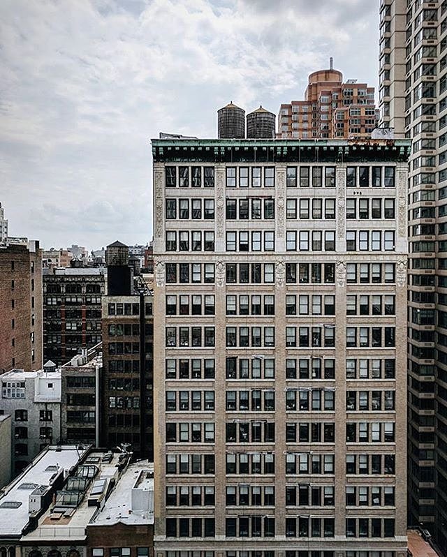 Midtown, Manhattan. Photo via @heydavina #viewingnyc #newyorkcity #newyork