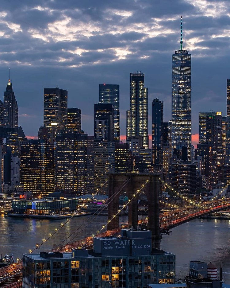 Brooklyn Bridge and Lower Manhattan Skyline, New York