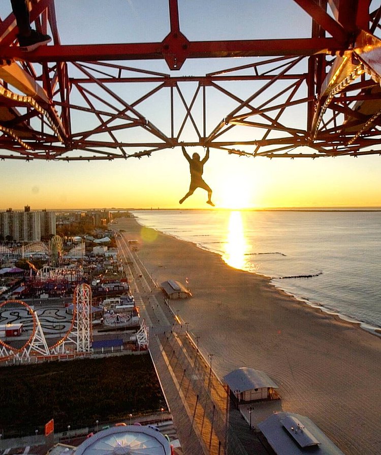 Hanging above the horizon.
Coney Island beach and theme park.
Shot by @wildboysteve
#Destiny#beauty#nyc#newyork#ny#newyorkcity#adventure#fun#beautifuldestinations#rooftop_prj#abandonned#agameoftones#nycprimeshot#chasingrooftops#love#highsnobsiety#createexplore#usaprimeshot#travel#what_i_saw_in_nyc#lifeofadventure#ig_nyc#newyork_instagram#film