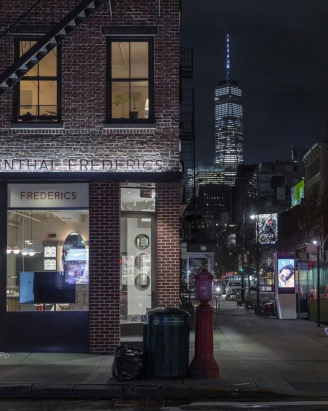 Spring Street and Broadway, SoHo, Manhattan