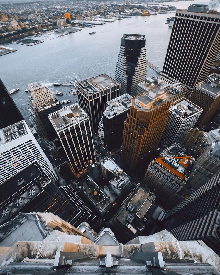 Lower Manhattan. Photo via @raves_ #viewingnyc #nyc #newyork #newyorkcity