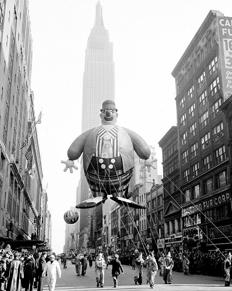 As the @Macys #ThanksgivingDayParade gets underway, here's a throwback to the parade in 1945. #TODAYShow #Thanksgiving #ThrowbackThursday #tbt #MacysParade