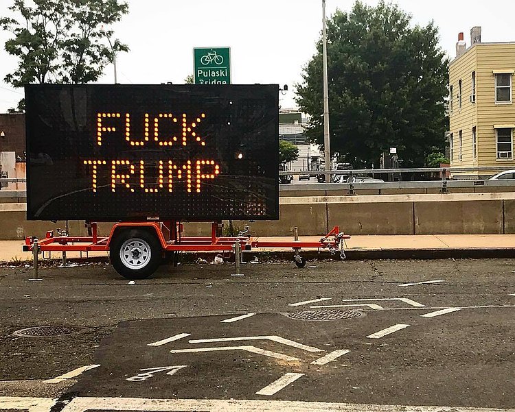 Gotta Love Greenpoint!
#greenpointbrooklyn #fucktrump 🖕🏽💀🖕🏽‼️