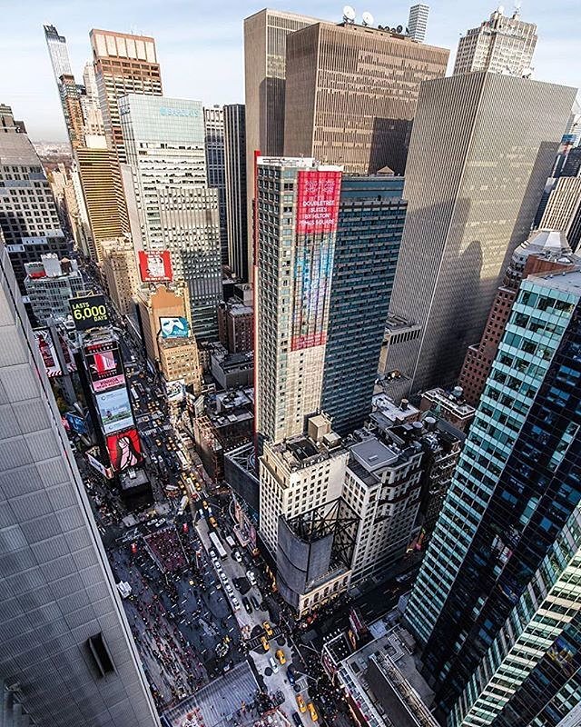 New York, New York. Photo via @lightsensitivity #viewingnyc #newyork #newyorkcity #nyc