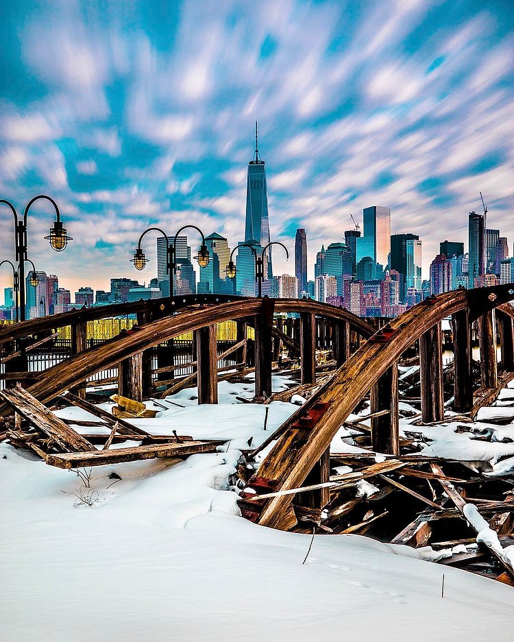 Mood. ❄️ •===============================• #nycprimeshot #sony #huffpostgram #icapture_nyc #ig_unitedstates #ig_nycity #fox5ny #newyork_instagram #bestvacations #what_i_saw_in_nyc  #wildnewyork #fashion #welivetoexplore #ig_northamerica #fatalframes #earthfocus #beautifuldestinations #nypostnyc #a7rii #wonderful_places #artofvisuals #createcommune #lifestyle #city_of_newyork #instagood #instagram #carlzeiss #models #sonyalpha