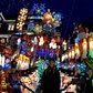 ⁴ᴷ⁶⁰ Walking NYC - Dyker Heights, Brooklyn during the Holidays 2018: Larger Than Life Decorations