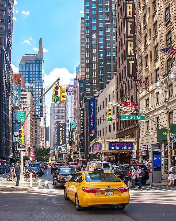 Midtown, Manhattan. Photo via @newyorkcitykopp #viewingnyc #newyork #newyorkcity #nyc