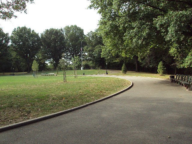 Path through Mount Prospect Park (original site of the reservoir)