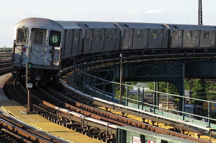 Curve

06/17/2016

#bronx #nycsubway #transit #nyctransit #train #subway #railway #railfan #r62 #instagramnyc #nyc_explorers #what_i_saw_in_nyc #ig_nycity #nycprimeshot #newyork_ig #abc7ny #nbc4ny #cityscape #usaprimeshot #nydngram #fox5ny #timeoutnewyork #seeyourcity #iloveny #nycdotgram #newyork_instagram #icapture_nyc #njshooterz #yourshot #yourtake