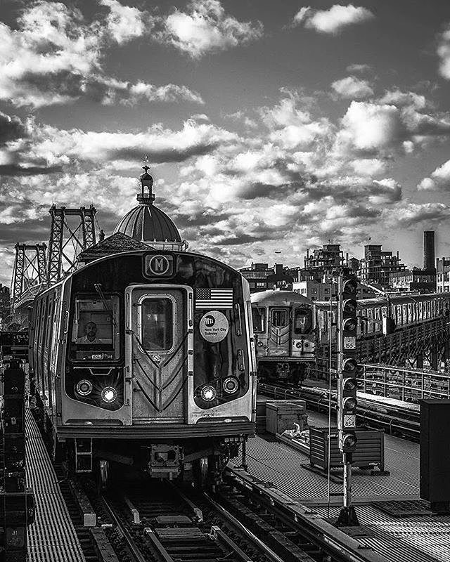 New York, New York. Photo via @grimace_586 #viewingnyc #newyorkcity #newyork #nyc