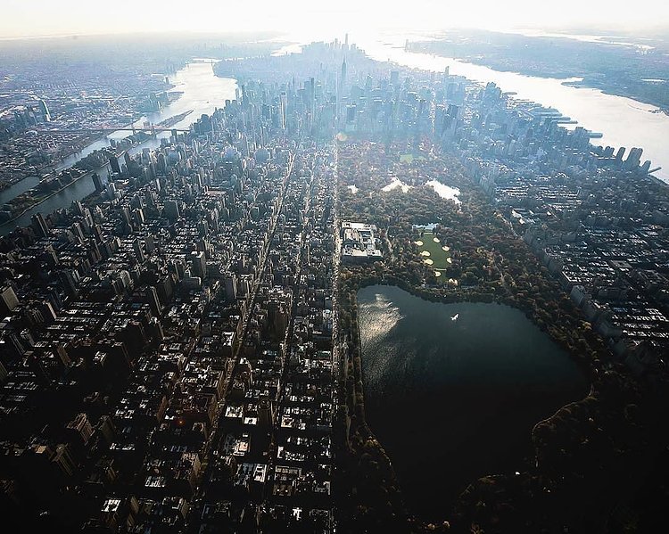 New York, New York. Photo via @beholdingeye #viewingnyc