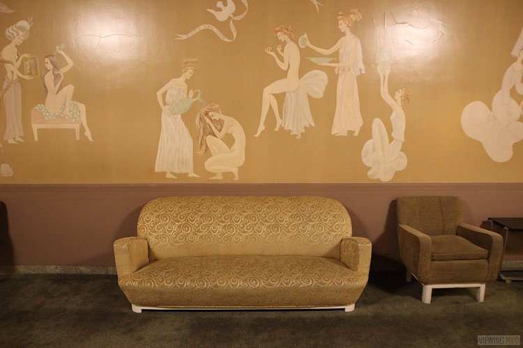 Ladies Lounge and Mural | Built in 1932, Radio City Music Hall is a prime example of art deco architectural style that has withstood the test of time. With tons of gold, reflective surfaces and geometric design, walking through the venue is a bit like stepping back in time. Most of the fixtures, furniture and ornamentation are original, and any replacements are exact replicas of how the theater looked 80 years ago.

Read more here: <a href="https://viewing.nyc/i-braved-a-walkthrough-of-radio-city-music-hall-meant-for-tourists/" rel="nofollow">viewing.nyc/i-braved-a-walkthrough-of-radio-city-music-ha...</a>