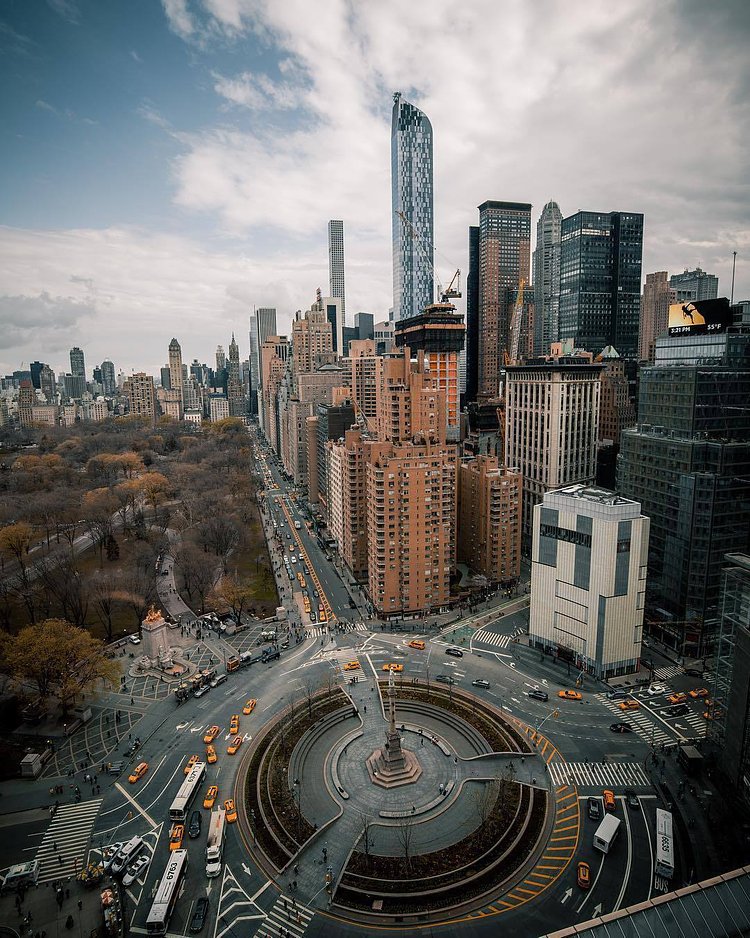 Columbus Circle, New York. 📸 @206shooter #viewingnyc #newyork #newyorkcity #nyc