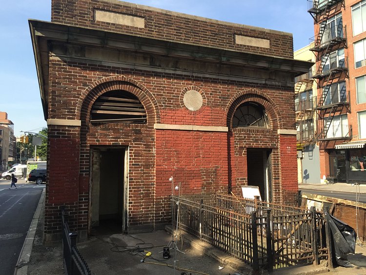 Allen Mall Bathhouse