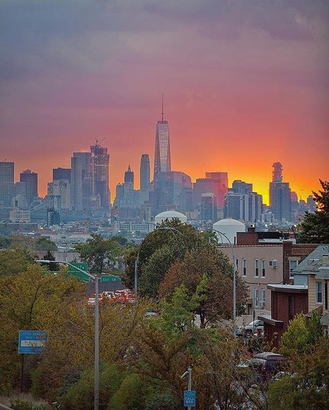 Photo via @fallinginlovewithnyc

#viewingnyc