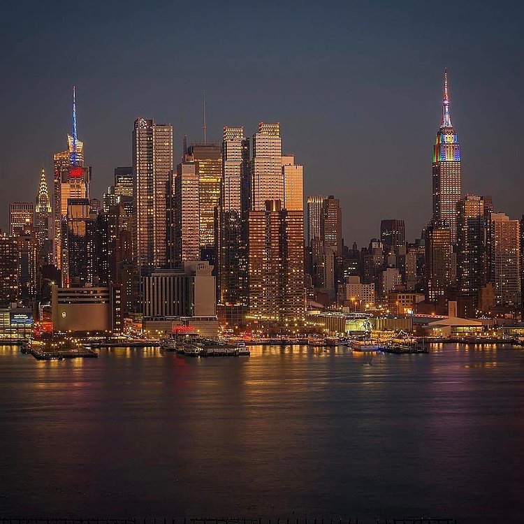 Photo via @dario.nyc 
#viewingnyc