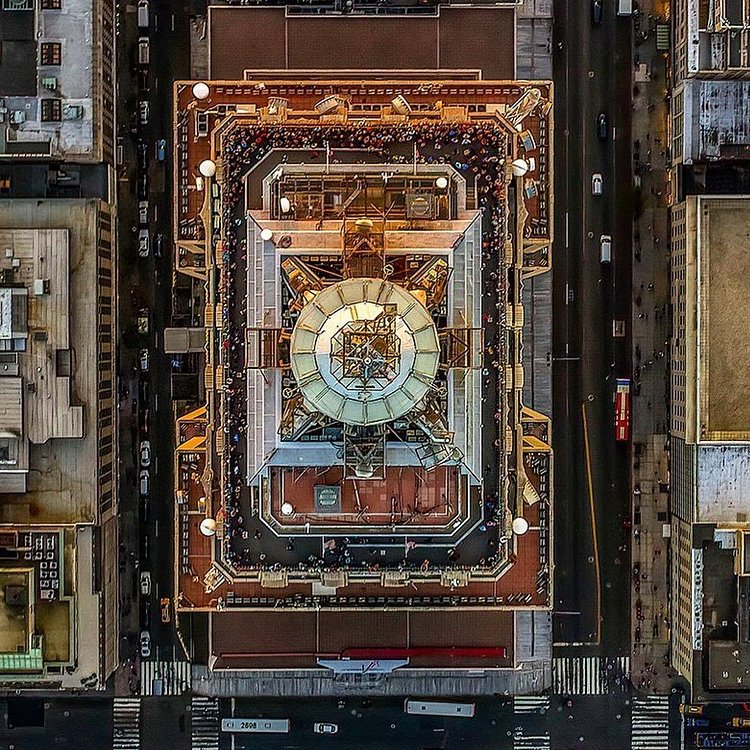 Empire State Building, New York, New York. Photo via @jeffreymilstein #viewingnyc #nyc #newyork #newyorkcity #empirestatebuilding