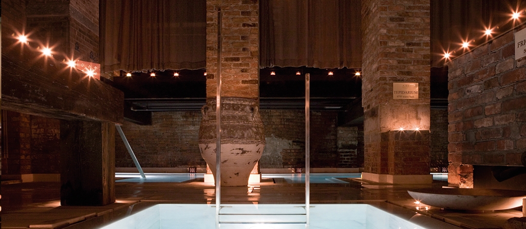 A Secret Greco-Romanesque Bathhouse Exists in Tribeca | Viewing NYC