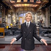 Inside SNL's Iconic Studio 8H (w/ Heidi Gardner, Chloe Fineman & Ego Nwodim) | Set Tour | AD