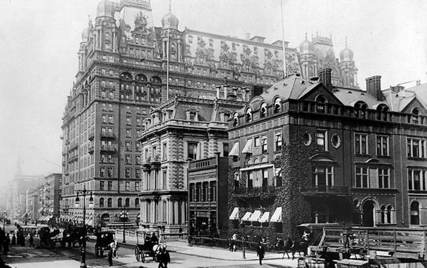 The original Waldorf Astoria in 1899