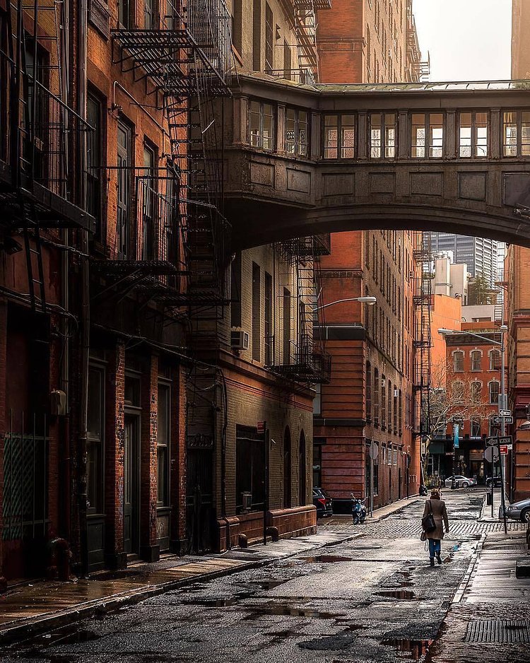 Staple Street, Tribeca, Manhattan. Photo via @mindz.eye #viewingnyc #nyc #newyork #newyorkcity #staplestreet
