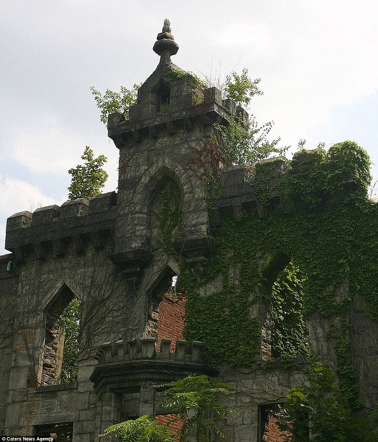 The Renwick Ruin on Manhattan's Roosevelt Island in New York fell into disrepair after being in use for a century. The hospital was constructed between 1854 and 1856 to be a small pox hospital and for many years it was New York's only such institution