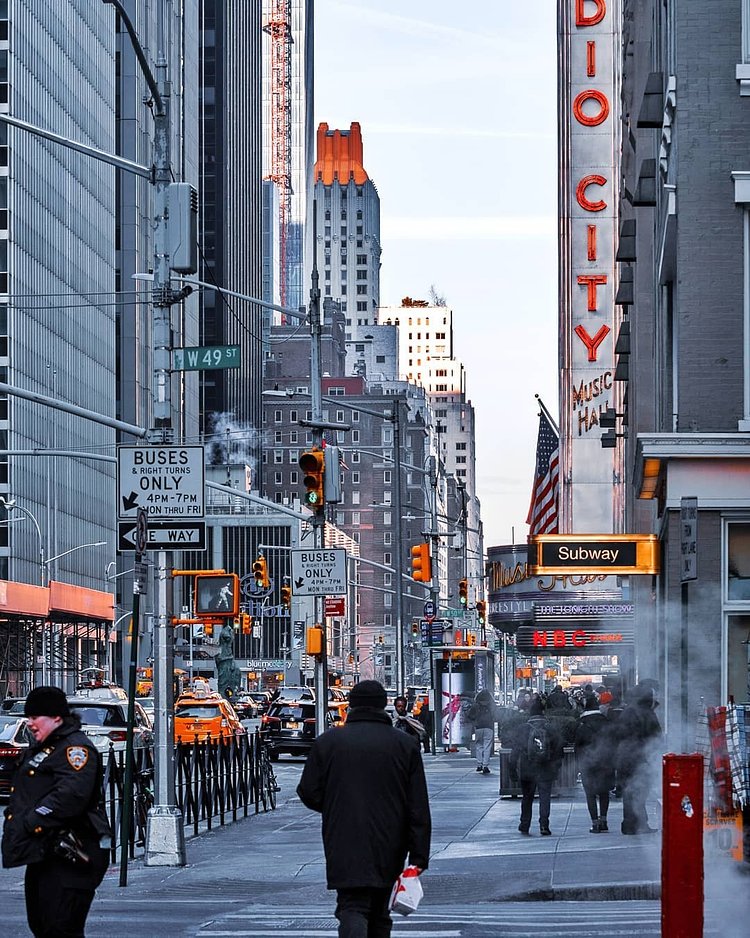 6th Avenue, Midtown, Manhattan