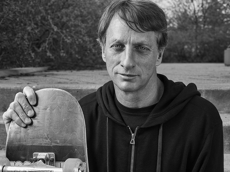 Tony Hawk


Strobist:

I WL 1600 in large gridded octa 

! large white fill right side

More coming!