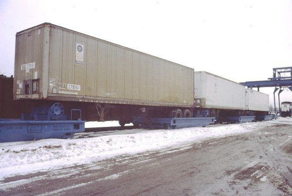 What the bogies look like when loaded with trailers. Photo by Albert Castelli c/o Steve Lynch’s excellent LIRR history site.