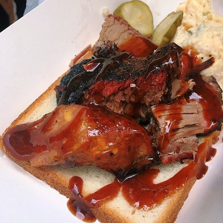 You know what goes well with Guinness? @foxbrosbarbq #happystpatricksday [📷:@thelittlebigspoon]