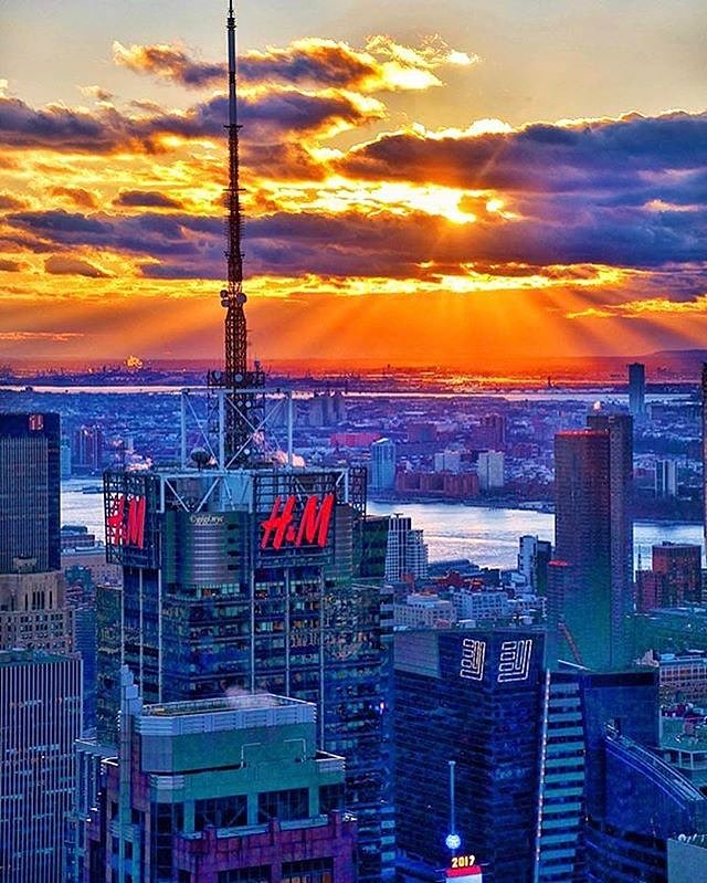 Photo via @gigi.nyc 
#viewingnyc