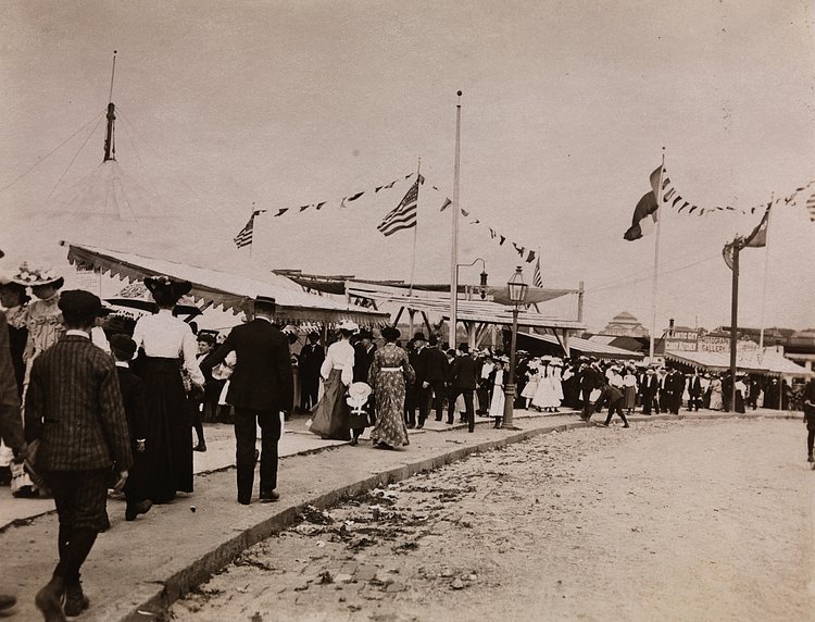 Julius T. Auger. Fort George, Amsterdam Avenue at 190th Street. ca. 1898