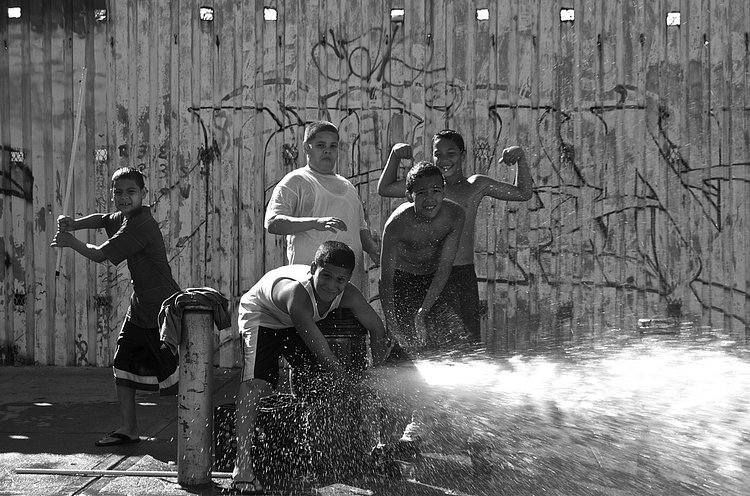 Summer in the City | More in my series: <a href="http://www.flickr.com/photos/stephanemissier/sets/72157624284028068/">summer in the city</a> - 
