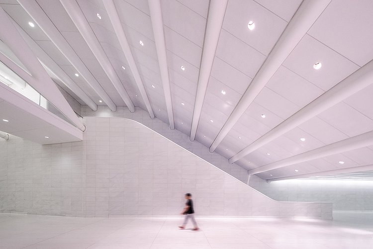 Inside Santiago Calatrava's WTC Transportation Hub in New York