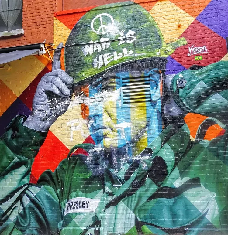 "War is Hell", Eduardo Kobra, Williamsburg, Brooklyn, 2018