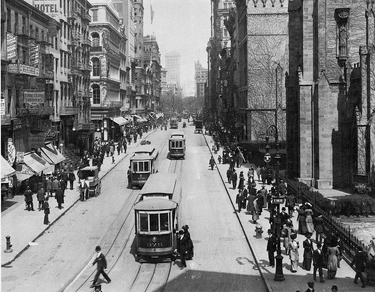 Broadway and East 10th Street, New York City, 1911