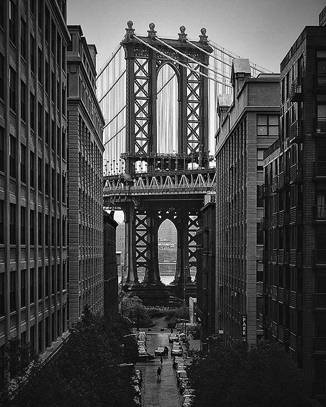 Manhattan Bridge, DUMBO Photo via @lower.east.side_ #viewingnyc