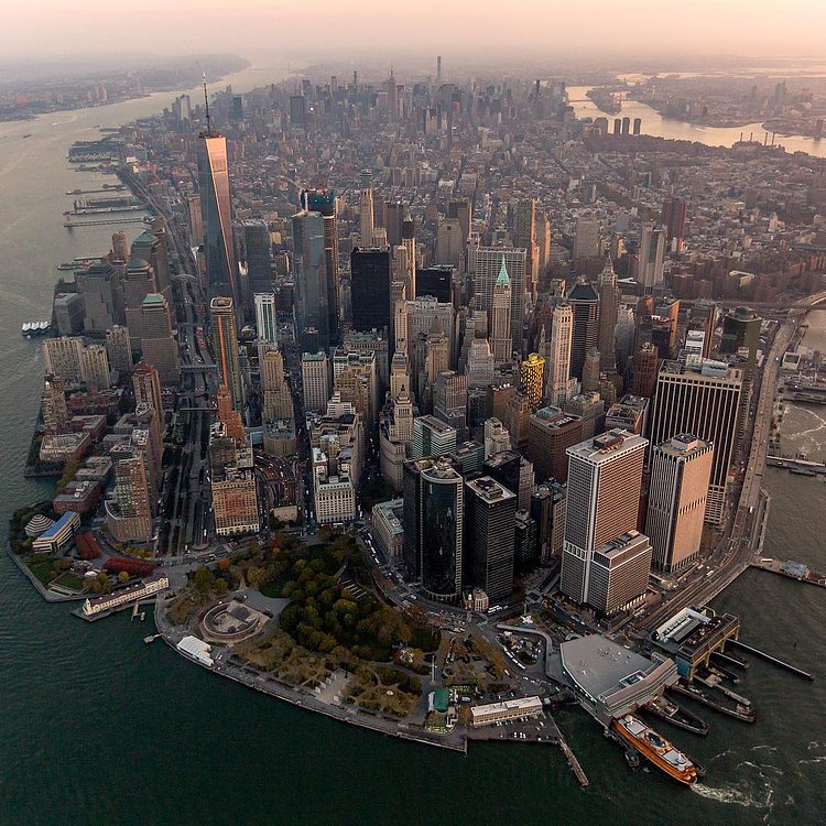 Greetings from the sleepless city.
.
.
.
•••••••••••••••••••••••••••••••••••••••••••••••
#vscocam #exploreeverything #moodygrams #fartoodope #newyorkcity #rsa_streetview #nbc4ny #urbanromantix #icapture_nyc #nyloveyou #pictures_of_newyork #made_in_ny #nyc_explorers #nyc #splendid_urban #ig_color #igmasters #cityscape #ig_all_americas #nypix #ig_worldclub #way2ill