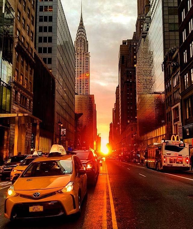 Sunrise on 42nd St. New York, New York. Photo via @qwqw7575 #viewingnyc #newyork #newyorkcity #nyc