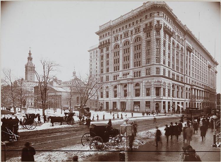 Madison Square Park and Metropolitan Life Insurance Building, 1907