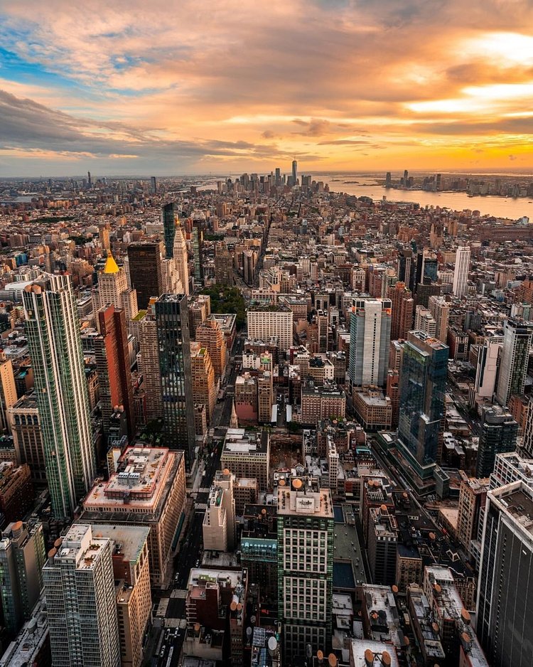 Sunset over Lower Manhattan from Empire State Building