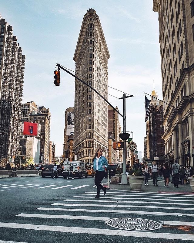 Flatiron Building, New York, New York. Photo via @tailsofamermaid #viewingnyc #newyork #newyorkcity #nyc #flatiron