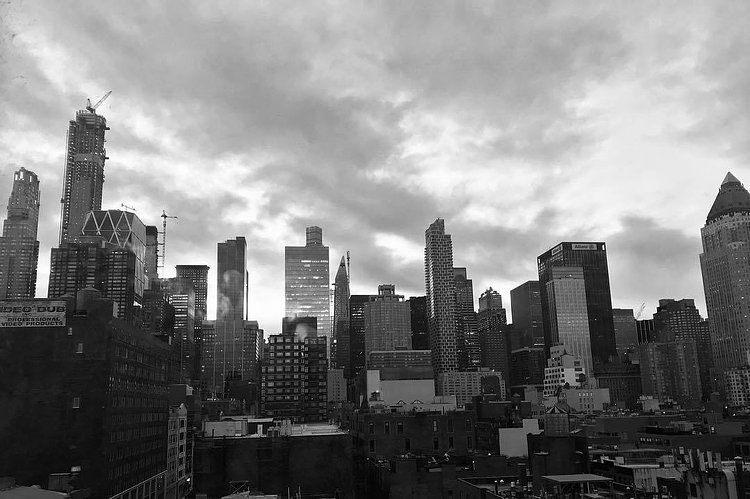 Midtown, Manhattan. Photo via @clark_owyang #viewingnyc #newyork #newyorkcity #nyc