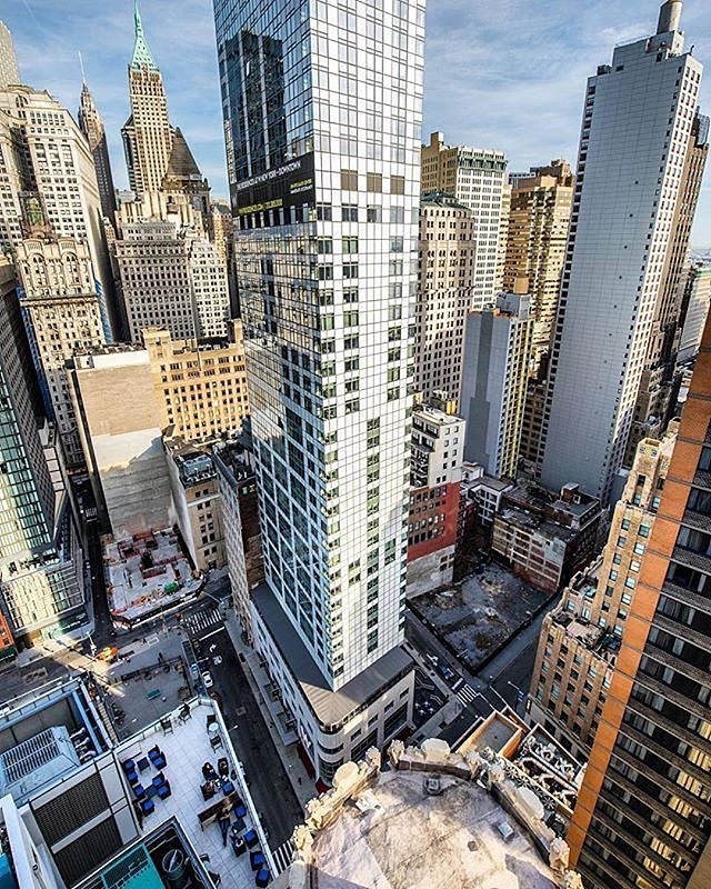 New York, New York. Photo via @lightsensitivity #viewingnyc #newyorkcity #newyork