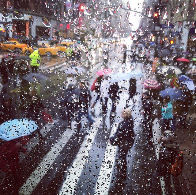 Morning rush... #NYC #rainyday #street #phototag_street #bestoftheday #cityscape #explore #follow #good #igers #ig_nyc #instanyc #just_newyork #justgoshoot #life #Manhattan #nypix #picoftheday #rain #view #RealEstate #readysetgo #city