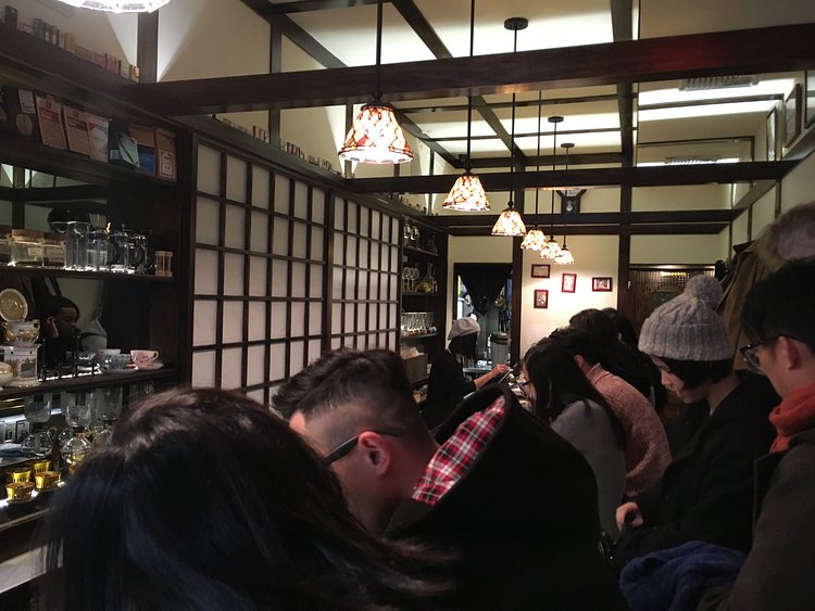 Hi-Collar Seating Area