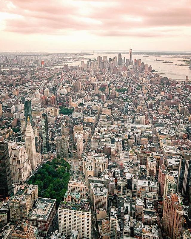 New York, New York. Photo via @212sid #viewingnyc #newyorkcity #newyork